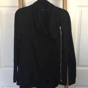 Asymmetrical zip close light weight jacket